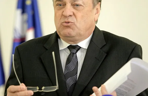 Zoran Janković: “Šport potrebuje predsednike, ki imajo radi šport in mu posvečajo veliko svojega prostega časa ter premorejo pogum, da se izpostavijo pri pridobivanju finančnih sredstev.”