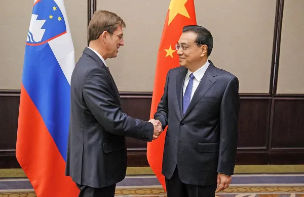 Slovenski premier Miro Cerar in kitajski premier Li Keqiang