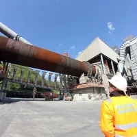V Salonitu so se letos izkopali iz rdečih številk, predlagane nove obremenitve pa bi jih znova pahnile v izgubo.
