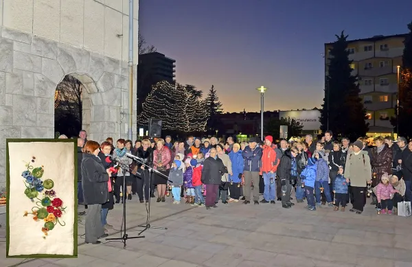 Odejico (levo) bo aktiv mestnih žena in deklet letos podaril Varstveno delovnemu centru Nova Gorica.