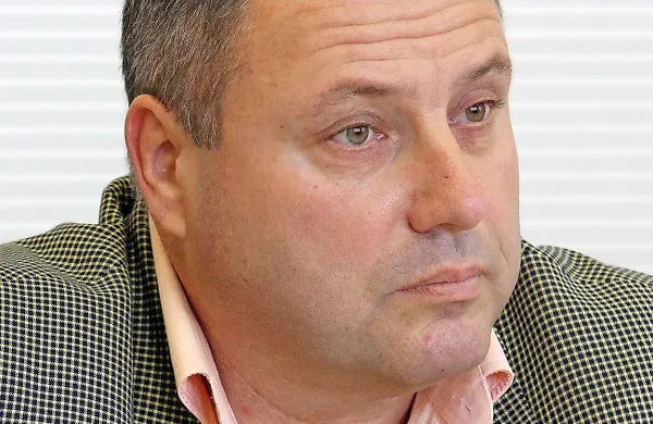 Radovan Rusjan:  bi odstopil. “Za tem, kar sem rekel, stojim. Nikogar nisem omenjal po imenu, očitno pa so se nekateri v tem spoznali.  Ne vidim razloga, da bi odstopil.” 