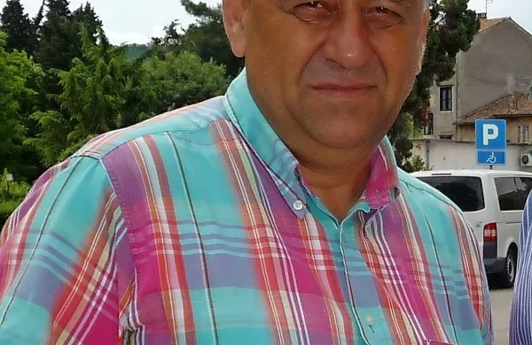 Izolski gradbinec Martin Đerđaj se je znašel na zatožni klopi zaradi domnevne kršitve pravic delavcev.