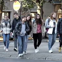 Čeprav predstavljajo mladi (od 15. do 29. leta) skoraj šestino prebivalstva v oblanih občinah, nobena nima strategije razvoja področja mladine ali pridobljenega certifikata Mladim prijazna občina.