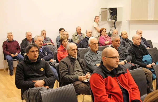 Vodi je treba pustiti prosto pot