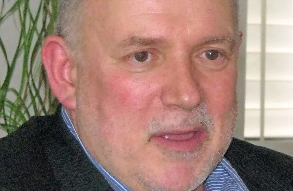 Dosedanji direktor novogoriškega zdravstvenega doma Marjan Pintar odhaja v Soške elektrarne.
