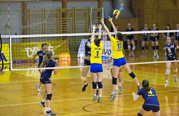 Pri jesenskih prvakinjah, rumenih Koprčankah, je bila v soboto z 12 točkami najbolj razpoložena Tina Kaker (17).