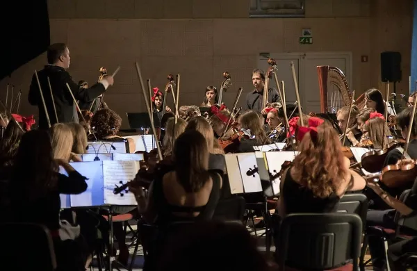 Nova filharmonija se je s programom Vštekani predstavila tudi v Slovenski filharmoniji. 