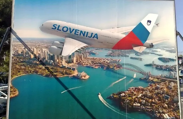Pred tremi leti je bila plakatna kampanja stranke Avion, za katero se je izkazalo, da sploh ni bila stranka, zelo odmevna. 