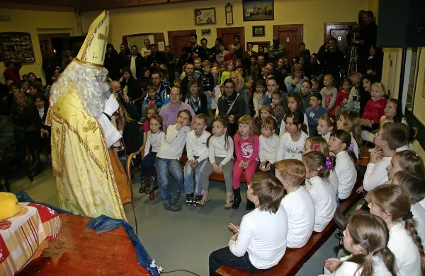 Miklavž obdaril otroke podgrajske in hru&scaron;i&scaron;ke župnije