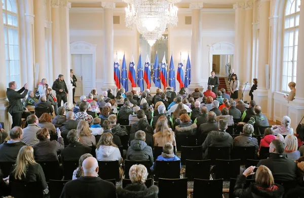 Ob politični stabilnosti in vladi, ki bo izvajala strukturne spremembe, se predsedniku  Borutu Pahorju zdi ključno temeljno politično sodelovanje v državi, ki bo šlo v smer sprave in pomiritve.