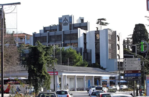 Mercatinega deleža v Plovbi noče nihče