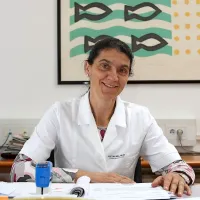 Slovenijo je novembra zajela epidemija akutnih okužb dihal. V Istri se je vse bolj širila bakterijska pljučnica. Pogosto je šlo kar za verižen prenos med sorodniki, je ugotavljala zdravnica Melanija Kocjan.  