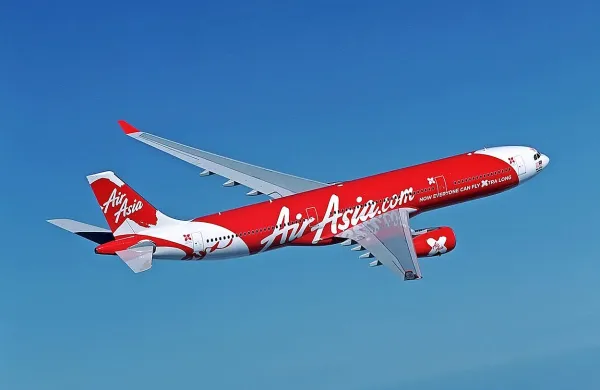 V morju pred Borneom na&scaron;li ostanke pogre&scaron;anega letala AirAsia