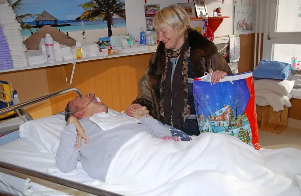 Med včerajšnjo predajo daril otrokom in odraslim s posebnimi potrebami je bilo tudi v dotrajanih paviljonih vzdušje praznično. 