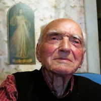Alojz Rebula, pisatelj: “Če bi Trst po razpadu Svobodnega tržaškega ozemlja prišel pod Slovenijo, bi bil danes zanjo rak. V Trstu bi namreč še naprej delovalo ostro, šovinistično, fašistično jedro, ki bi grenilo življenje Slovencem in strahotno
