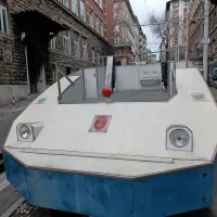 Strme poti proti Opčinam  tramvaj ne bi zmogel brez pomožnega voza. 