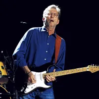     Poleti nam je  Eric Clapton na Dunaju prepeval velike uspešnice  Layla, Wonderful tonight in Tears in heaven, nekaj dni pozneje pa nas je presenetila novica, da se namerava v kratkem koncertno upokojiti. Angleški velikan blues rocka in eden