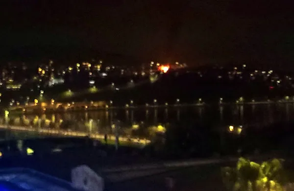 Gasilci so imeli v silvestrski noči veliko dela z gašenjem goreče trave. 