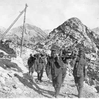 Rdeča nit razstav v primorskih muzejih je  bila 100-letnica začetka prve svetovne vojne: Rombon 1914 - 1918 v trdnjavi  Kluže, Vihar sovražen svet pretresa v  Tolminskem muzeju,  1914 - Položaj žensk na predvečer vojne, pri kateri je sodelovalo več