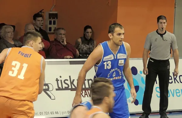 Stipe Modrič (13) je z dobro statistiko v pičlih 15 minutah igre pomembmo prispeval k sobotnemu uspehu ladjarjev.