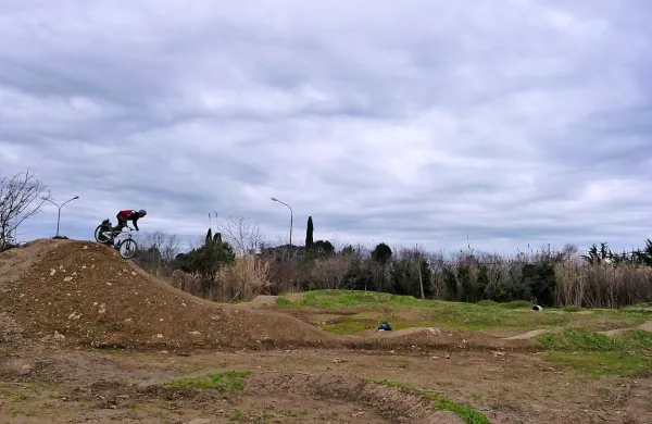 Izolski kolesarski park, prvi tovrstni v Istri,  bo nared  konec   februarja.  