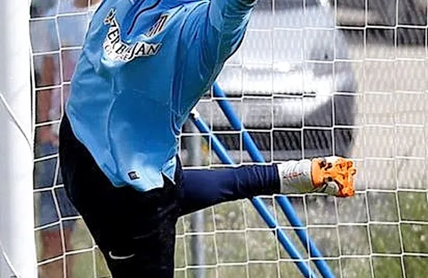 Slovenski vratar Jan Oblak je v velikem slogu praznoval 22. rojstni dan. Bil je eden od junakov zmage Atletica iz Madrida v sinočnjem pokalnem obračunu z aktualnim evropskim prvakom Real Madridom. 