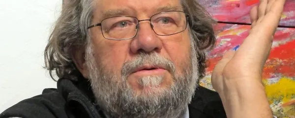 Ervin Hladnik Milharčič: “Dejanja, ki jih sprožijo bedaki, sprožijo neumne reakcije. Neumnih reakcij bo veliko. Veliko bolj kot to bo zanimivo pogledati,  kako se lahko na to odzove razsvetljeni del družbe, ki ne verjame v neumnosti, ampak se drži