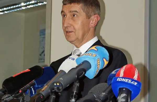 Italijana, ki je češkemu ministru za finance Andreju Babišu poslal pismo s strupeno snovjo, so pred božičnimi prazniki prijeli na Goriškem.