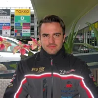 Marko Ukota dirka in vodi ekipo.
