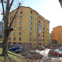 Domnevne nepravilnosti pri poslovanju upravnice Bože Blažič so v zadnjem obdobju postale tako rekoč glavna tema pogovorov med stanovalci številnih postojnskih blokov, ki jih je vrsto let upravljala. 