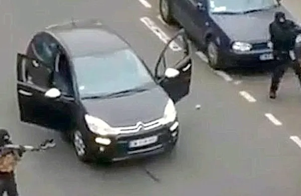 Teroristična mreža Al Kaida v Jemnu je prevzela odgovornost za napad na francoski satirični tednik Charlie Hebdo.