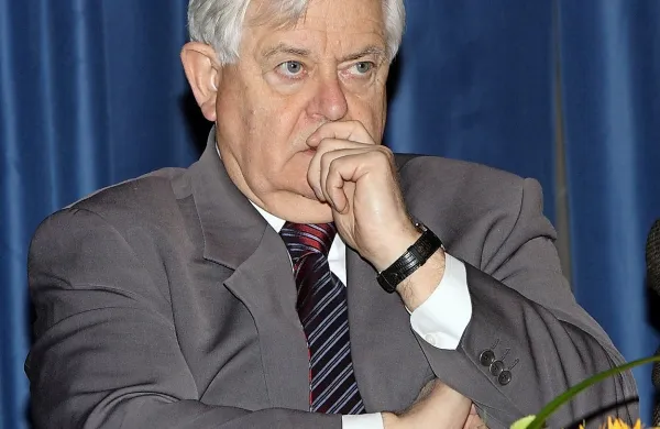 Nemška tiskovna agencija dpa je Milana Kučana poimenovala kot grobarja Jugoslavije.