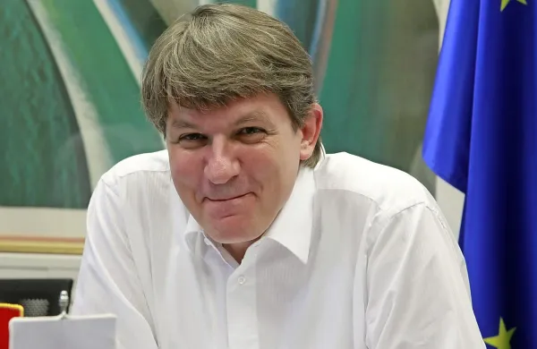 Peticijo za privatizacijo je podpisal tudi ekonomist in nekdanji finančni minister Janez Šušteršič.