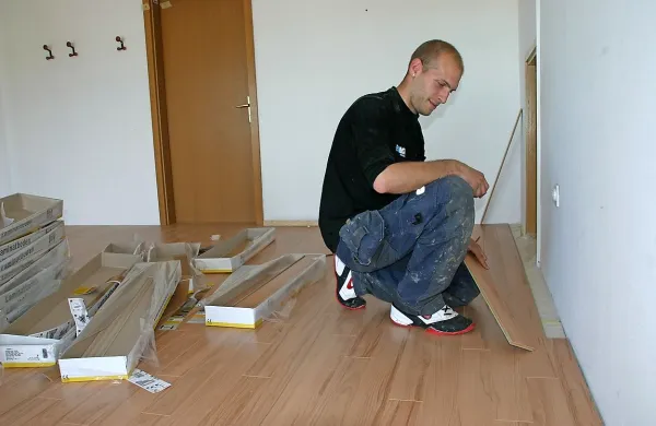 Ker z občine ni bilo odziva,  so tla poravnali  sami.