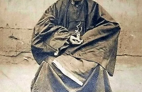 Li Ching-Yuen je dejal, da je živel dolgo, ker je  ohranjal mirno srce, sedel kot želva, hodil živahno kot golob in spal kot pes.