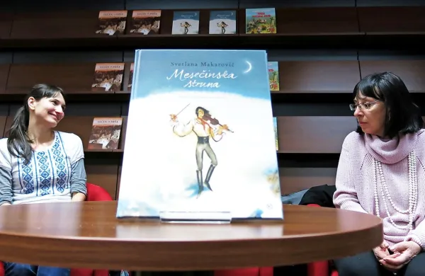 Maja Kastelic je včeraj predstavila svojo prvo avtorsko slikanico, Svetlana Makarovič pa je svojemu bogatemu opusu dodala dve pravljici. 