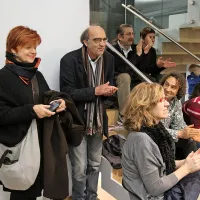 Majda Širca, soavtorica razstave Piran v filmu ter redaktorica televizijske serije Pozabljeni   in Radovan Čok, avtor dokumentarnega portreta o Branimirju Tumi na predpremieri v piranski Mestni galeriji. 
