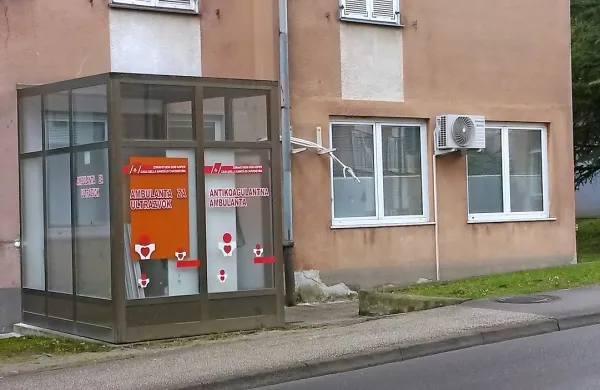 V antikoagulantno ambulanto v Olmu se  bo po obnovi preselila ginekološka ambulanta Janislava Ravnikarja. Bolniki, ki potrebujejo antikoagulantno terapijo, so ogorčeni. 