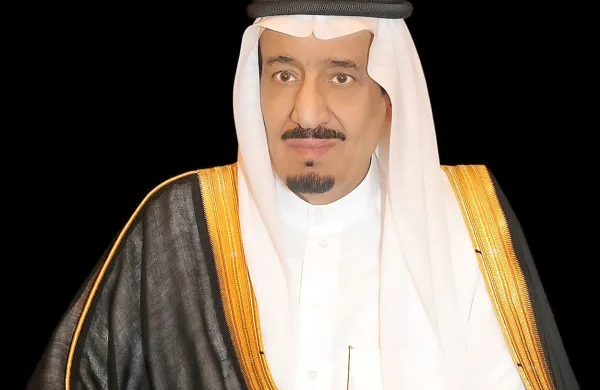 Po smrti savdskega kralja Abdulaha je vajeti v državi  prevzel njegov polbrat Salman, ki tako kot predhodnik velja za zmernega človeka, znanega po varčnosti, trdem delu in disciplini.