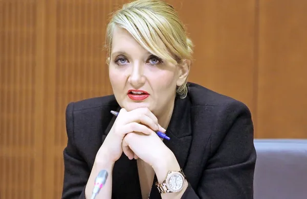 Ministrica za notranje zadeve Vesna Györkös Žnidar