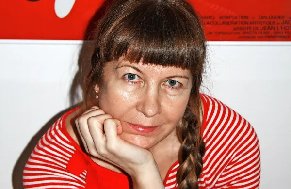 Patricija Peršolja: “Poezija je edini objektiv, skozi katerega zmorem uvideti svet takšen, kakršen je v resnici.”