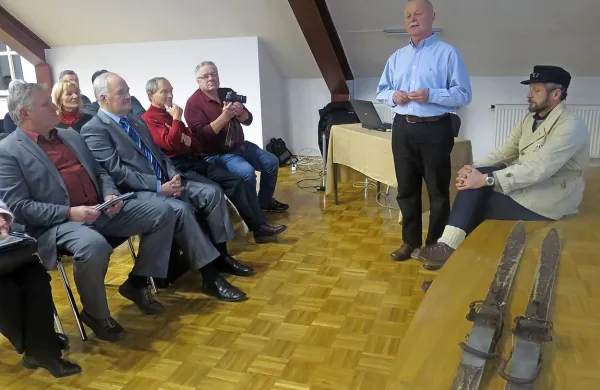 O pomenu Partizanskih smučin - Cerkno 45 so spregovorili na pobudo Zveze vojaških gornikov. V soboto na spominski  prireditvi pričakujejo 450 smučarjev.
