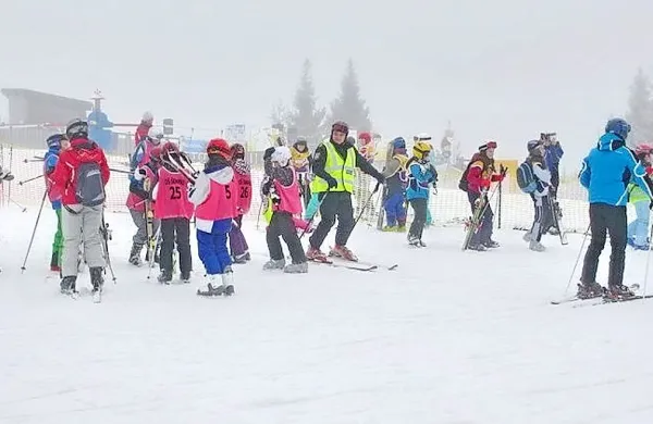 Dogajanje na smučišču so spremljali tudi policisti.