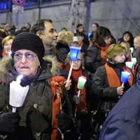 Spominskega pohoda z baklami  do Rižarne  se vsako leto udeležuje veliko ljudi.