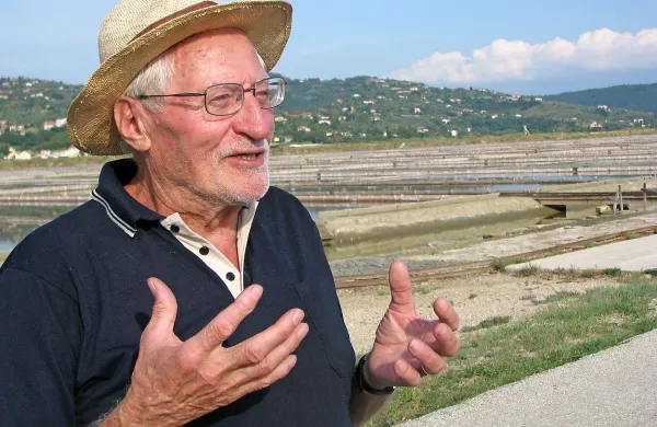  Pri Cankarjevi založbi bodo letos izdali tudi posthumno zbirko Rodu in domu, v kateri so zbrane še neobjavljene pesmi Toneta Pavčka.   