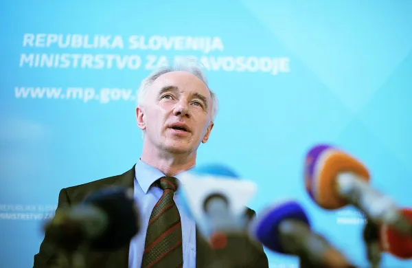 Po  hospitalizaciji Igorja Bavčarja je glede začetka prestajanja njegove zaporne kazni na potezi sodišče, je pojasnil generalni direktor uprave za izvrševanje kazenskih sankcij Jože Podržaj (na fotografiji).  