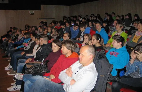 Dvorana prve slovenske vlade te dni gosti Teden filma za učence.