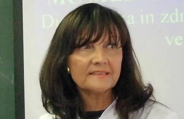 Direktorica Medicorja Metka Zorc zavrača očitke, da v bolnišnici “skriva” Igorja Bavčarja, ki bi moral na prestajanje zaporne kazni, in vztraja, da je ta resno bolan. 