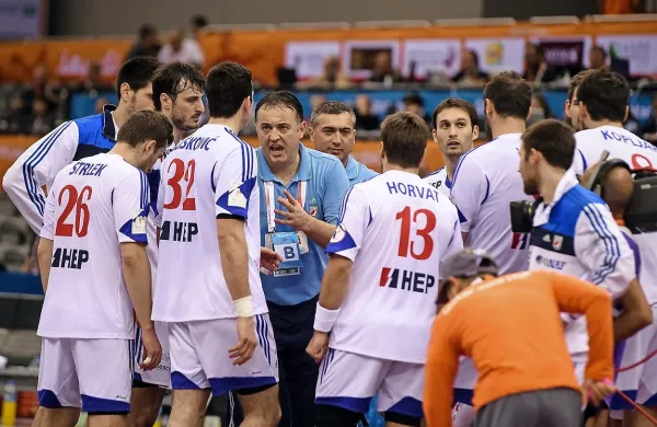 Hrvaška moška rokometna reprezentanca je v današnji prvi tekmi za razvrstitev od petega do osmega mesta na svetovnem prvenstvu v Dohi premagala Nemčijo. 
