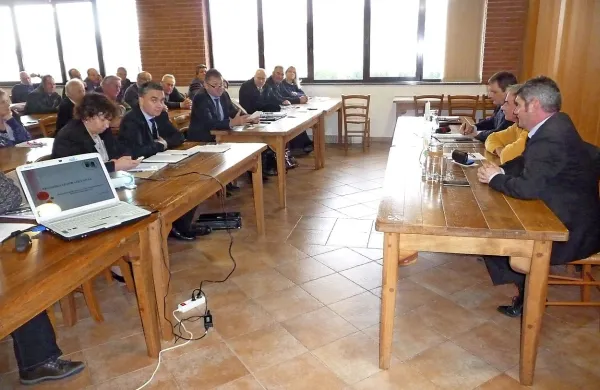  Tudi vodilne v zadrugah,  ne le v “navadnih” podjetjih, moti  prevelika normiranost  nekaterih  postopkov.